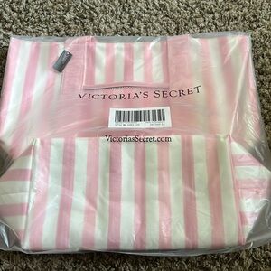 VICTORIA SECRET COOLER- TOTE BAG